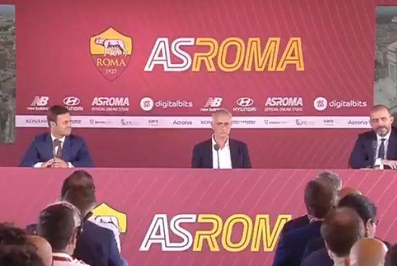 Xingkong Sports-体坛见证穆帅上任发布会：为往事叫屈，对孔蒂暗讽